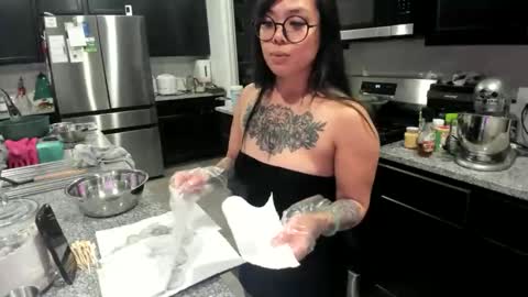 Snapshot of dolllface chatting on 27, 11, 2025 DOLLLFACE online show from 27, 11, 2025