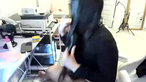 Snapshot of dolllface chatting on 9, 3, 2026 DOLLLFACE online show from 9, 3, 2026