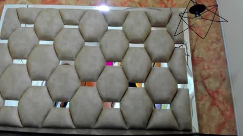   online show from 1, 11, 2025