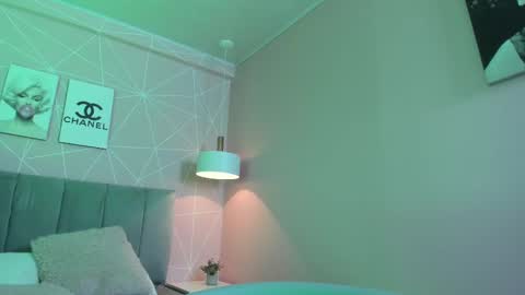 Snapshot of dolly_zoe chatting on 12, 2, 2025 Call me Zoe online show from 12, 2, 2025