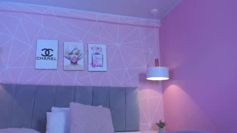 Snapshot of dolly_zoe chatting on 17, 2, 2025 Call me Zoe online show from 17, 2, 2025