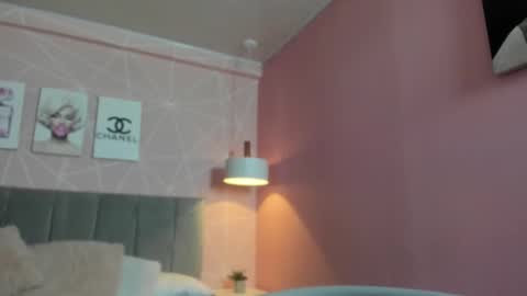 Snapshot of dolly_zoe chatting on 24, 9, 2025 Call me Zoe online show from 24, 9, 2025