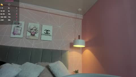 Snapshot of dolly_zoe chatting on 21, 10, 2025 Call me Zoe online show from 21, 10, 2025