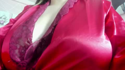 Snapshot of dolly_zoe chatting on 27, 10, 2025 Call me Zoe online show from 27, 10, 2025