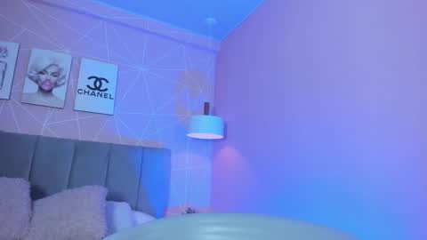 Snapshot of dolly_zoe chatting on 31, 10, 2025 Call me Zoe online show from 31, 10, 2025