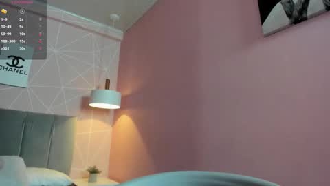 Call me Zoe  online show from 17, 12, 2025