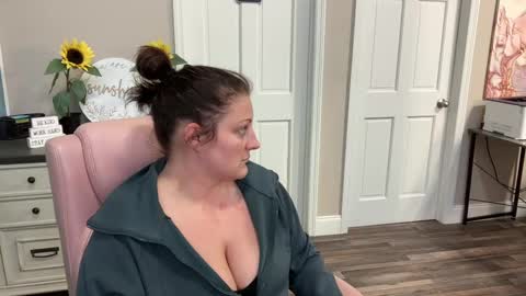 Dolly online show from 26, 2, 2025