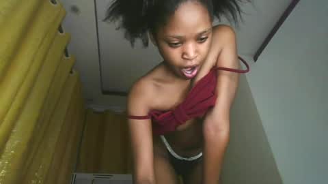 Snapshot of dollythegirl chatting on 22, 6, 2026 kadolly online show from 22, 6, 2026