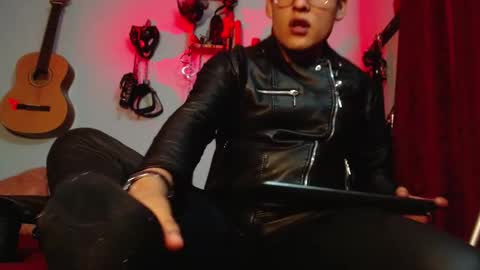 Snapshot of dom2travelers_sm chatting on 28, 9, 2025 Diego Castell online show from 28, 9, 2025