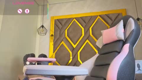 Snapshot of dom_veneno chatting on 2, 12, 2025 dom_veneno online show from 2, 12, 2025