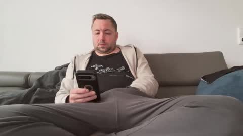 dombio_12 online show from 18, 4, 2026