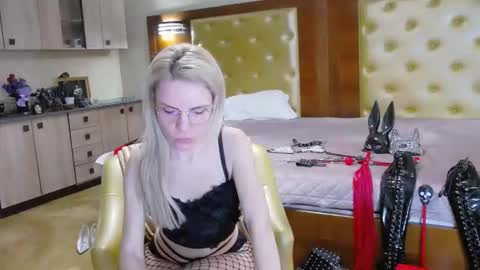 domcaprisse online show from 19, 3, 2026