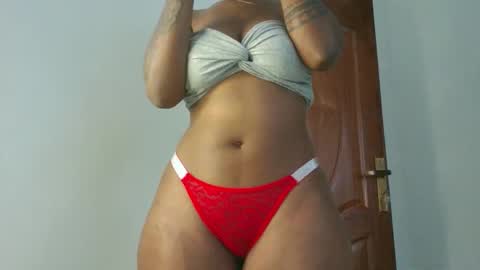 Snapshot of domecesy chatting on 16, 11, 2025 Amarie noels online show from 16, 11, 2025