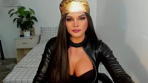 Snapshot of domina_angela chatting on 19, 1, 2025 ANGELA online show from 19, 1, 2025