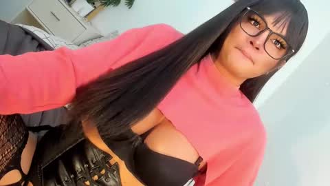 Snapshot of domina_angela chatting on 14, 2, 2025 ANGELA online show from 14, 2, 2025