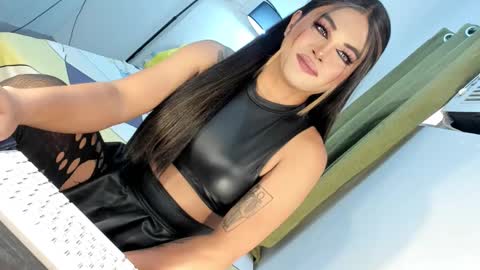 Snapshot of domina_angela chatting on 23, 9, 2025 ANGELA online show from 23, 9, 2025