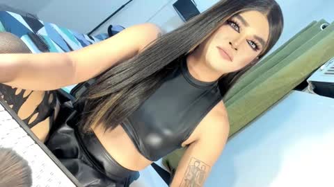 Snapshot of domina_angela chatting on 30, 9, 2025 ANGELA online show from 30, 9, 2025