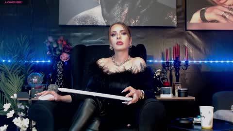 Snapshot of dominatrixeve chatting on 11, 1, 2025 Dominatrix Eve online show from 11, 1, 2025