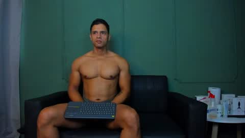 Dominc berry online show from 10, 6, 2026