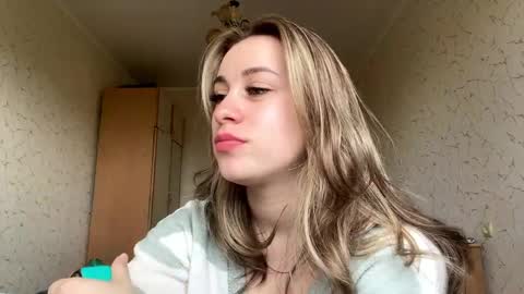 Mia online show from 23, 4, 2026