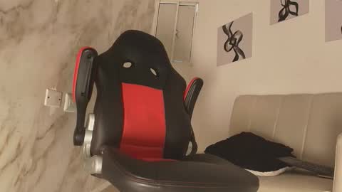 Dominic online show from 4, 2, 2026