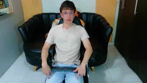 dominic_carminex online show from 16, 10, 2025