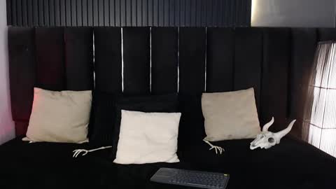 Snapshot of dominic_ghost chatting on 9, 10, 2025 Dominic online show from 9, 10, 2025