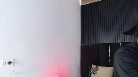 Snapshot of dominic_ghost chatting on 22, 10, 2025 Dominic online show from 22, 10, 2025