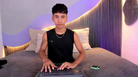 Snapshot of dominic_ghost chatting on 25, 11, 2025 Dominic online show from 25, 11, 2025