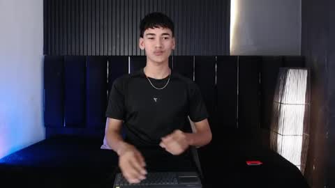 Snapshot of dominic_ghost chatting on 15, 4, 2026 Dominic online show from 15, 4, 2026