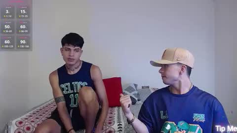 Snapshot of dominic_hanks chatting on 29, 10, 2025 DOMINIC AND ANDREW online show from 29, 10, 2025