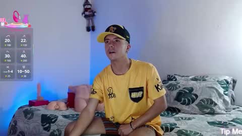 Snapshot of dominic_hanks chatting on 2, 12, 2025 DOMINIC AND ANDREW online show from 2, 12, 2025