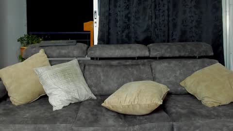 SANTI  independent model online show from 28, 1, 2025