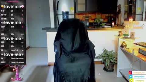 SANTI  independent model online show from 24, 10, 2025