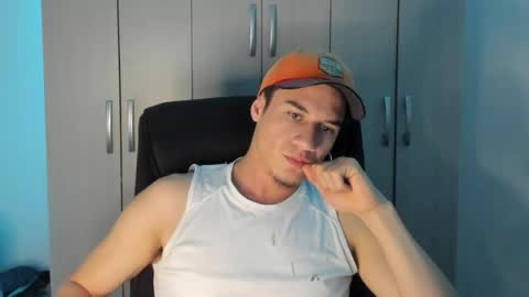 Snapshot of dominic_radccliffe chatting on 8, 6, 2026 Your real love online show from 8, 6, 2026