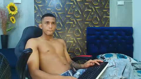 Snapshot of dominic_smith_ chatting on 23, 4, 2026 dominic_smith_ online show from 23, 4, 2026