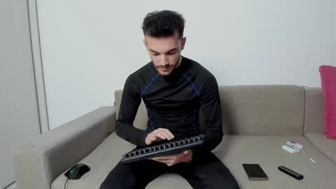 dominicvalente online show from 19, 10, 2025