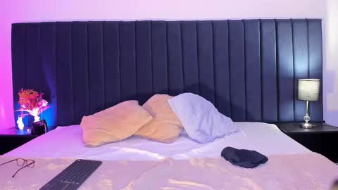 dominik_thompson777 online show from 26, 9, 2025