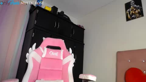   online show from 25, 9, 2025