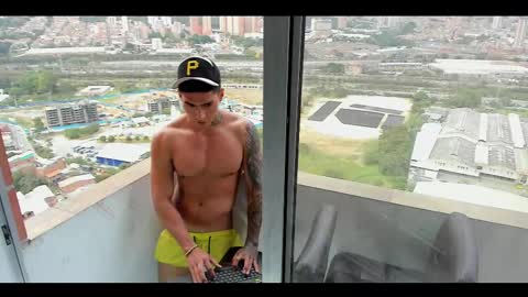 Only fans Ronnie col---InstaRonniecolleman  online show from 15, 2, 2025