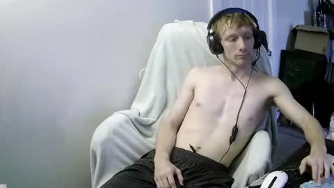 Snapshot of domohead0 chatting on 12, 7, 2026 dom online show from 12, 7, 2026