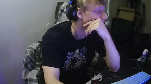 Snapshot of domohead0 chatting on 14, 7, 2026 dom online show from 14, 7, 2026
