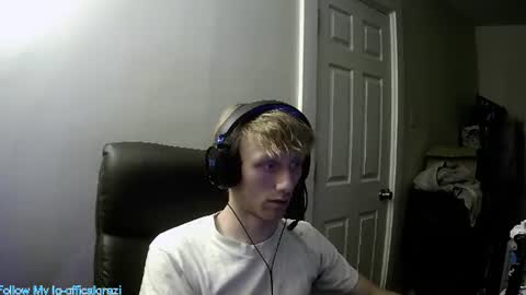 Snapshot of domohead0 chatting on 17, 7, 2026 dom online show from 17, 7, 2026