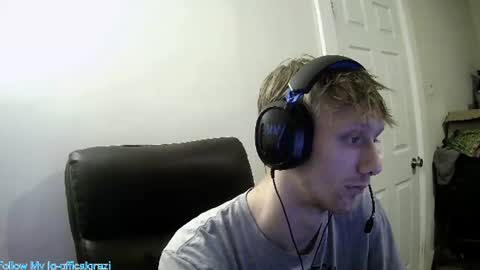 Snapshot of domohead0 chatting on 19, 7, 2026 dom online show from 19, 7, 2026