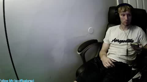 Snapshot of domohead0 chatting on 26, 7, 2026 dom online show from 26, 7, 2026