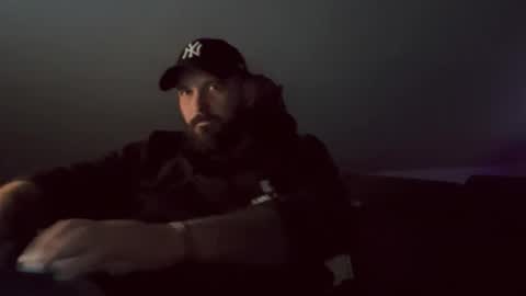 Snapshot of donchriiis chatting on 23, 11, 2025 donchriiis online show from 23, 11, 2025