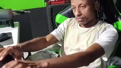 dondiego5511 online show from 19, 4, 2026