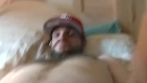 Snapshot of donglish718856 chatting on 18, 12, 2025 donglish718856 online show from 18, 12, 2025