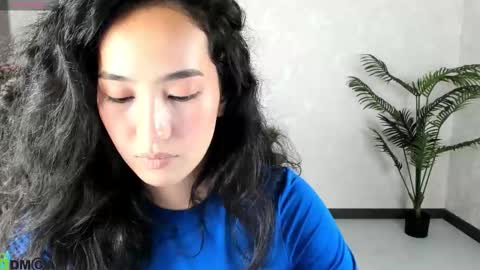 Aura online show from 12, 9, 2025