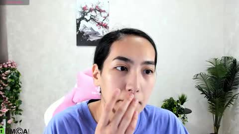 Aura online show from 20, 10, 2025